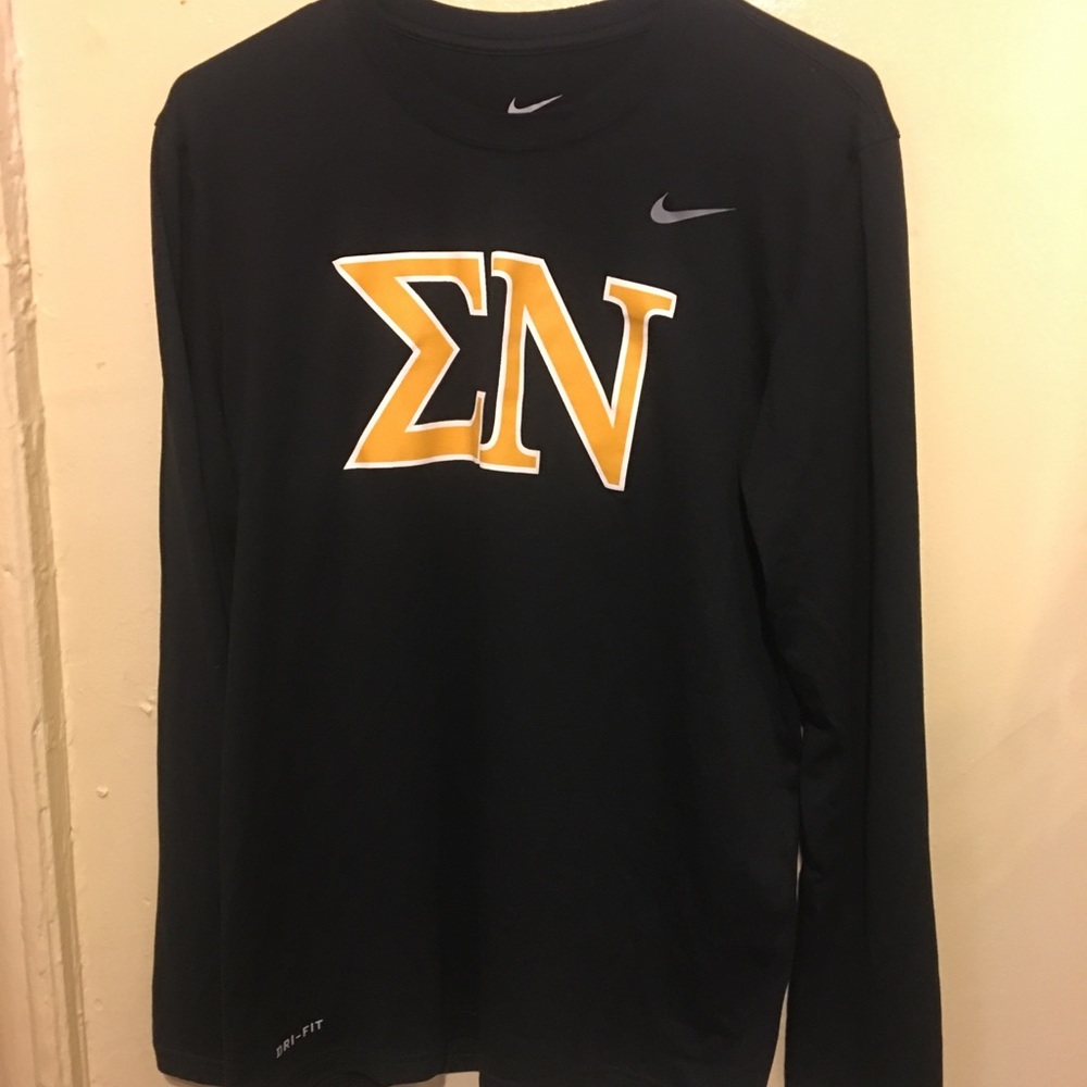 Nike t-shirts
